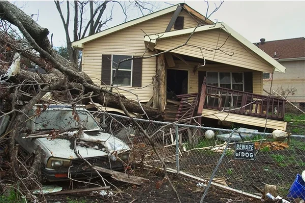 water damage restoration services-spotlesswaterrestoration-canberra storm damage-img1